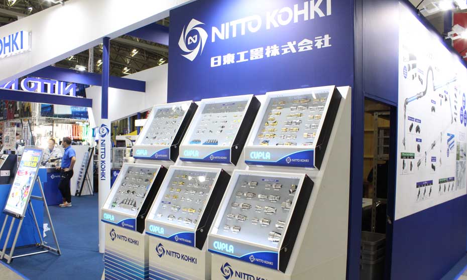 展示会の様子：ブース